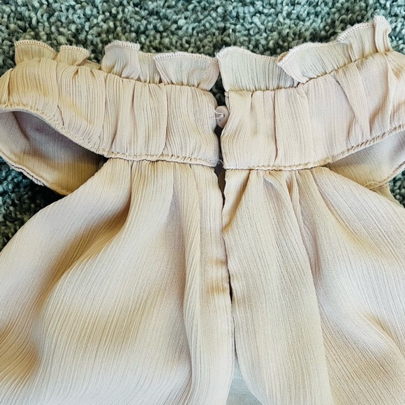 H&M Blush Ruffled blouse - Picture 5 of 6